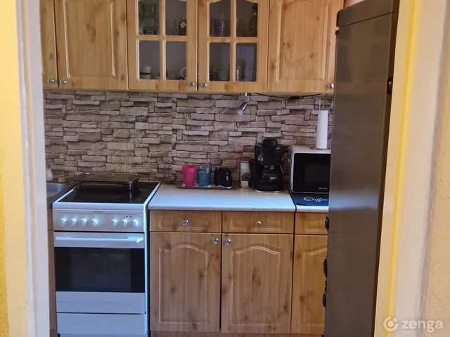 Eladó lakás Szolnok, Széchenyi-lakótelep 85 nm