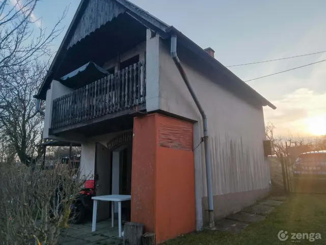 Eladó üdülő és hétvégi ház Veszprém, Gyulafirátót 36 nm