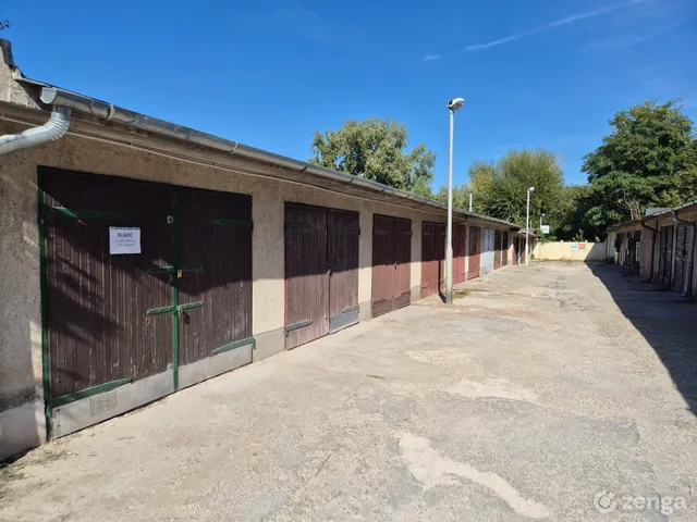 Eladó garázs Tatabánya, Bánhidai lakótelep 21 nm