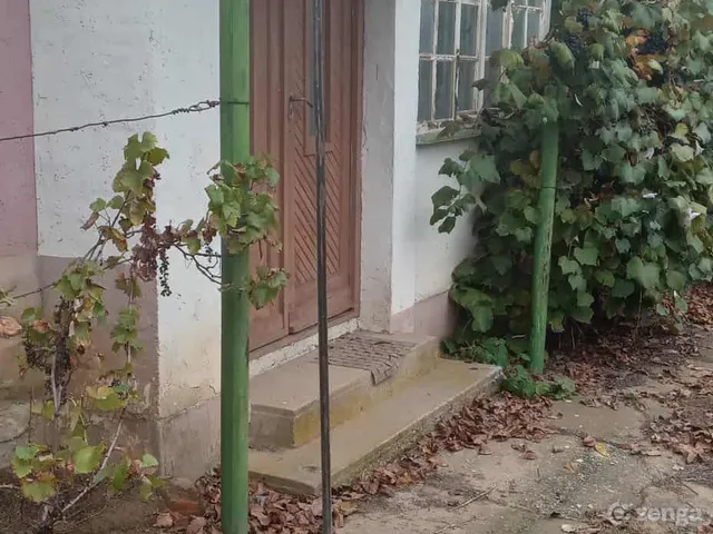 Eladó ház Kenézlő 130 nm