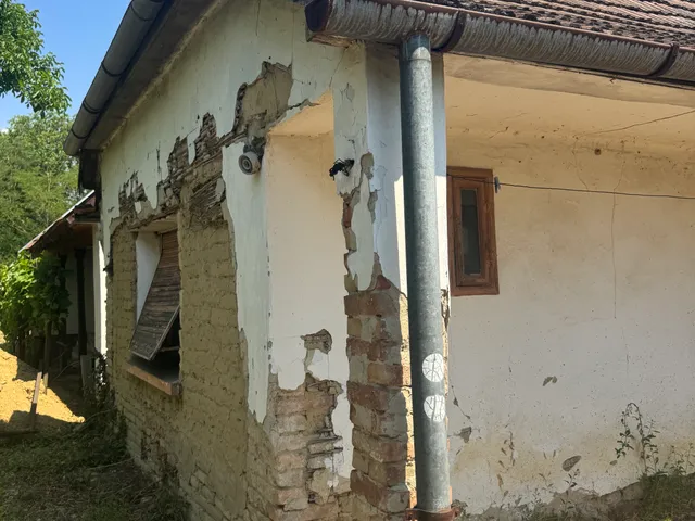 Eladó telek Szakály 892 nm