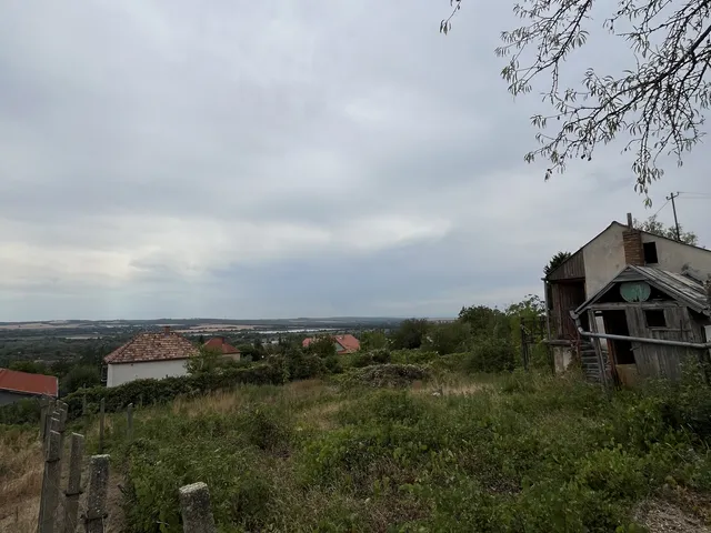 Eladó telek Pécs, Kodó 730 nm