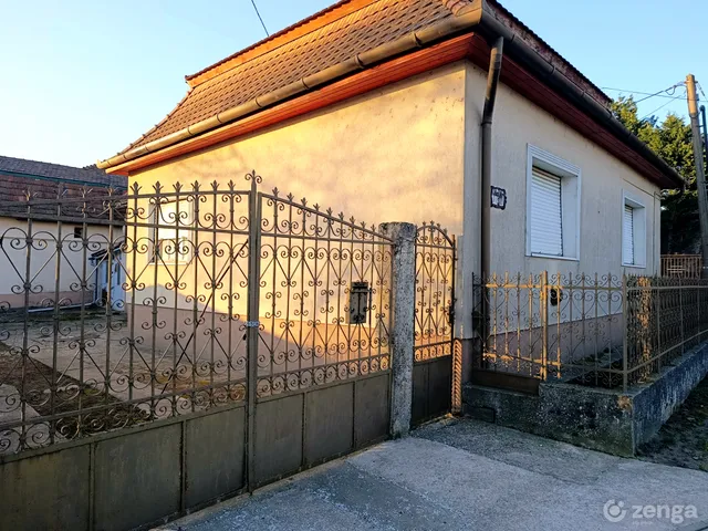 Eladó ház Kartal 90 nm