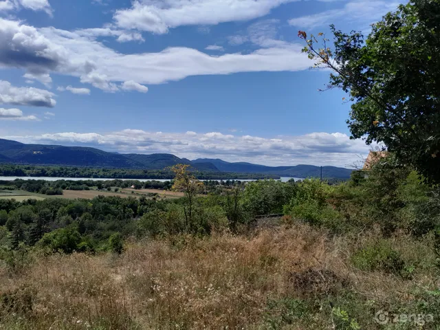 Eladó telek Verőce 1215 nm