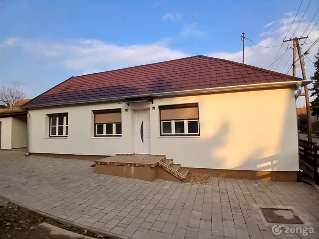 Eladó ház Pincehely 100 nm