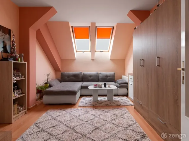 Eladó lakás Pápa, Belváros 79 nm