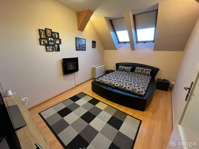 Eladó lakás Pápa, Belváros 79 nm