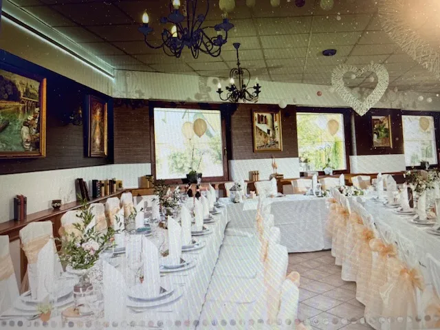 Eladó kereskedelmi és ipari ingatlan Győrújfalu 330 nm