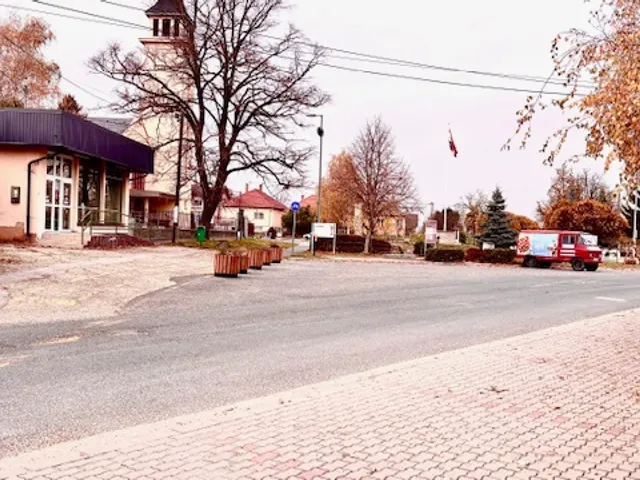 Eladó kereskedelmi és ipari ingatlan Győrújfalu 330 nm