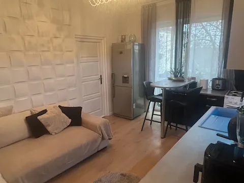 Eladó lakás Győr, Nádorváros 44 nm