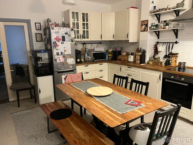 Eladó ház Esztergom, Etter Jenő utca 170 nm