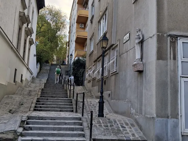 Eladó lakás Budapest I. kerület 98 nm