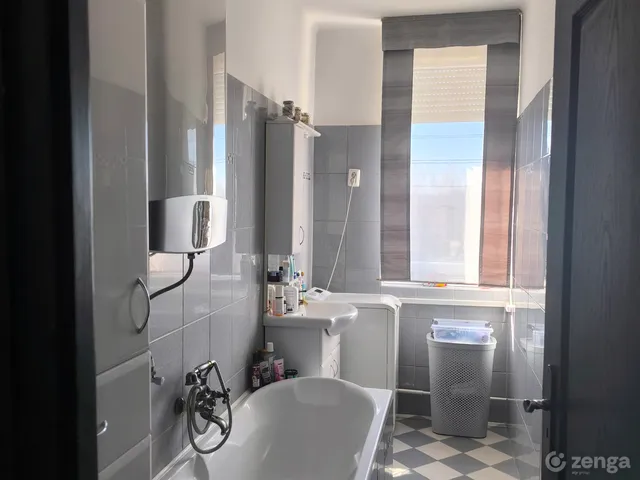 Eladó lakás Kecskemét, Széchenyiváros 56 nm