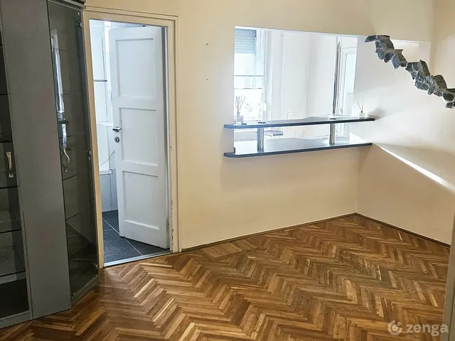 Eladó lakás Vác, Belváros, Csányi krt 72 nm