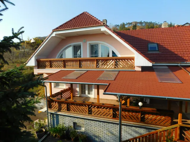 Eladó ház Balatongyörök 250 nm