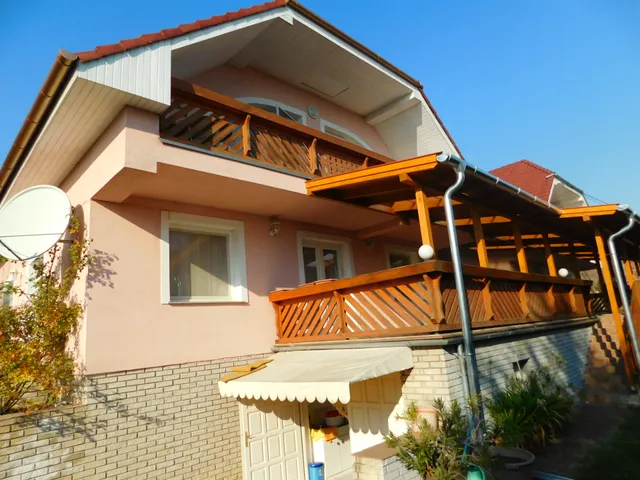 Eladó ház Balatongyörök, Pacsirta köz 250 nm