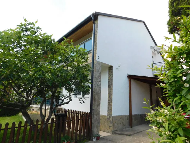 Eladó ház Vonyarcvashegy 180 nm