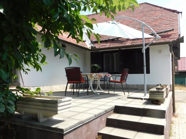 Eladó ház Vonyarcvashegy 83 nm