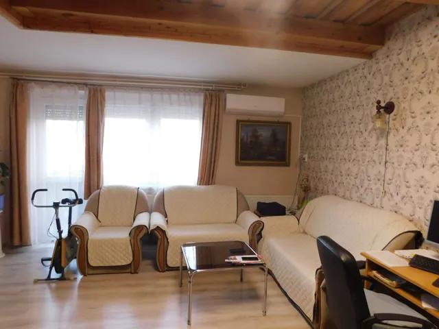 Eladó ház Alsópáhok 260 nm