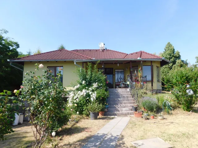 Eladó ház Cserszegtomaj 227 nm