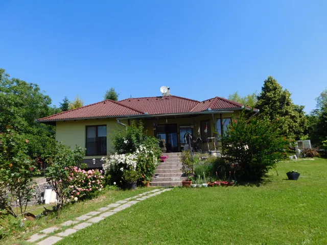 Eladó ház Cserszegtomaj 227 nm