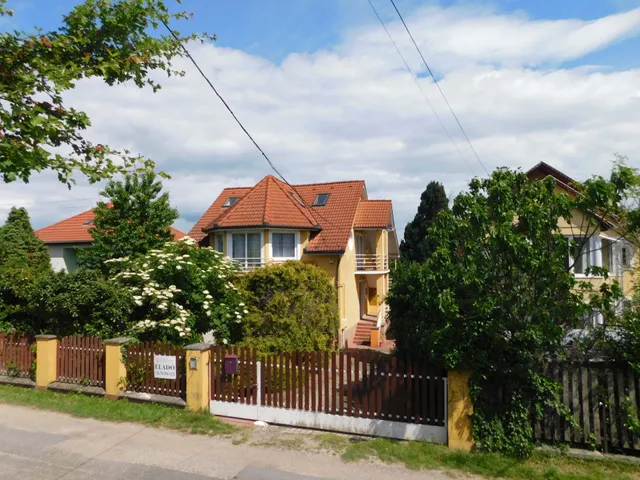 Eladó ház Hévíz 200 nm