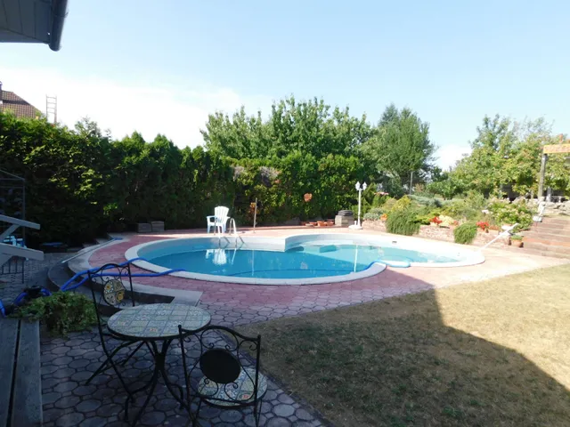 Eladó ház Cserszegtomaj 280 nm