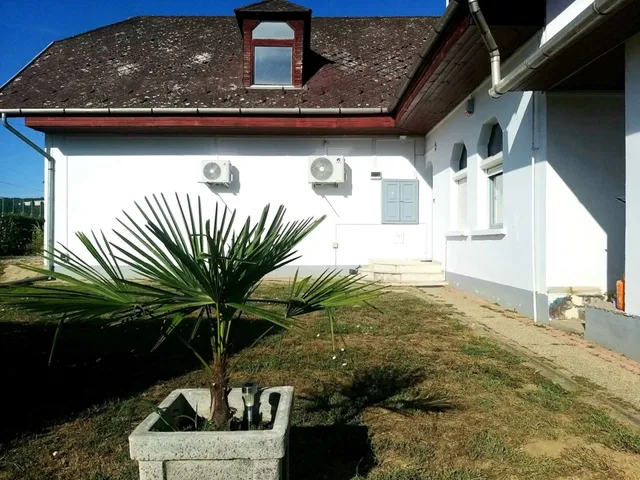 Eladó ház Alsópáhok 330 nm