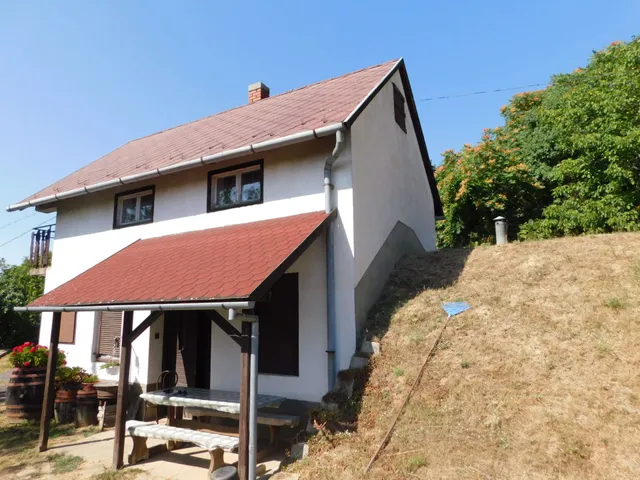 Eladó üdülő és hétvégi ház Rezi 83 nm