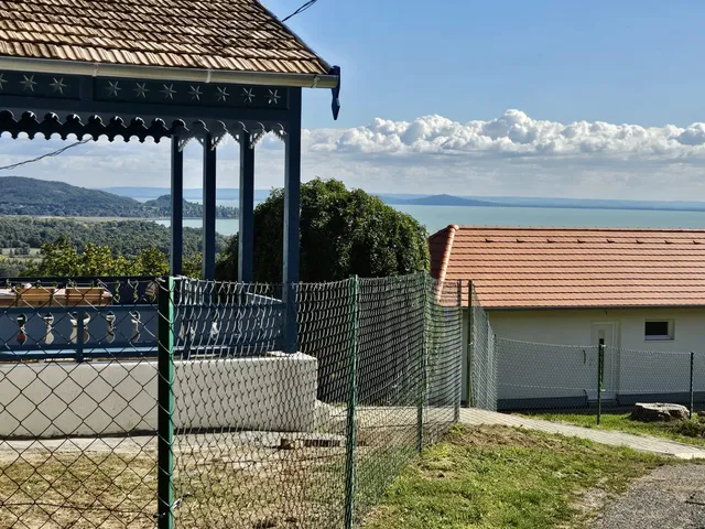 Eladó nyaraló Balatonederics, Újhegy 184 nm