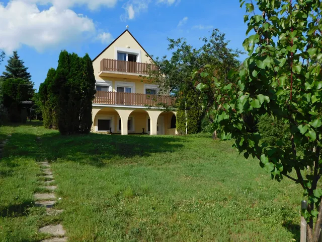 Eladó ház Vonyarcvashegy 125 nm