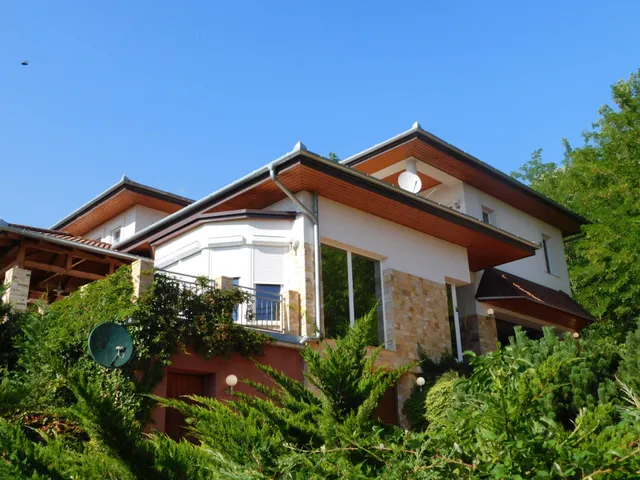 Eladó ház Cserszegtomaj 403 nm