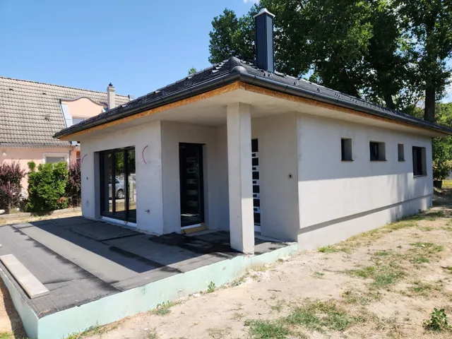Eladó nyaraló Balatonberény 84 nm
