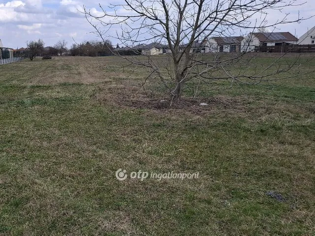 Eladó telek Székesfehérvár 3410 nm