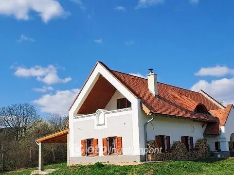 Eladó üdülő és hétvégi ház Balatonalmádi, Újhegy 138 nm