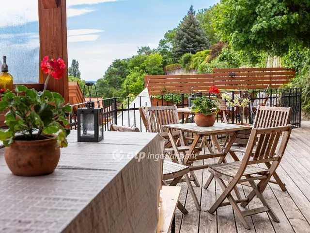 Eladó ház Balatonalmádi 260 nm