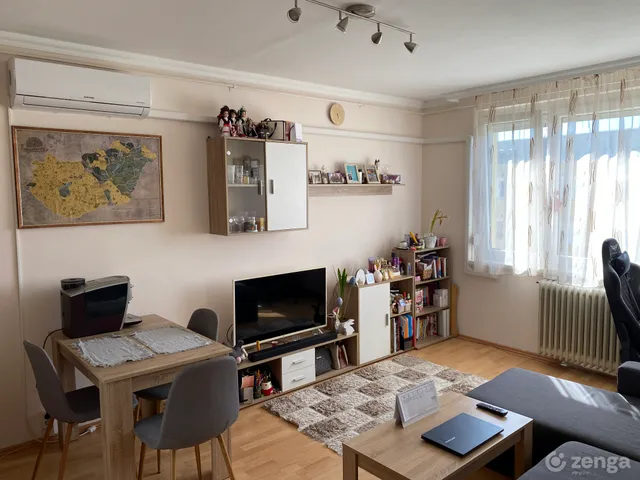 Eladó lakás Debrecen, Vénkert 35 nm