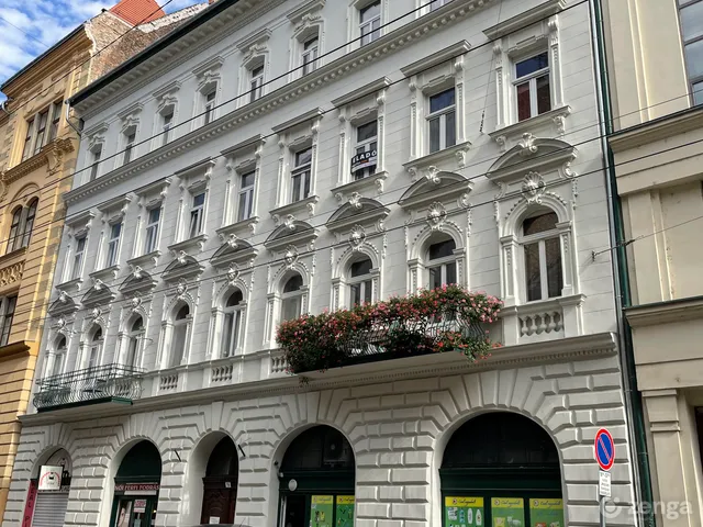 Eladó lakás Budapest VI. kerület, Nagykörúton kívüli terület 73 nm