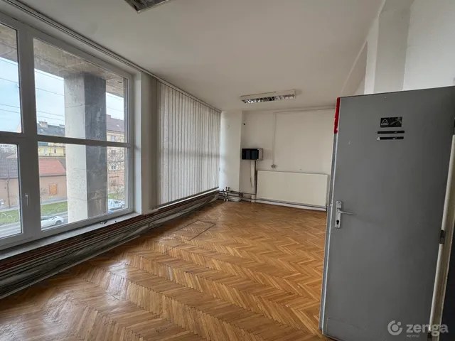 Kiadó kereskedelmi és ipari ingatlan Budapest X. kerület, Kőbánya 44000 nm