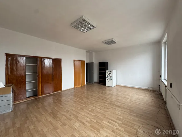 Kiadó kereskedelmi és ipari ingatlan Budapest X. kerület, Kőbánya, fertő utca 8 44000 nm