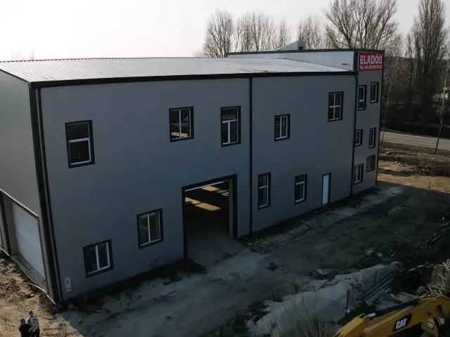 Eladó kereskedelmi és ipari ingatlan Sóskút 950 nm