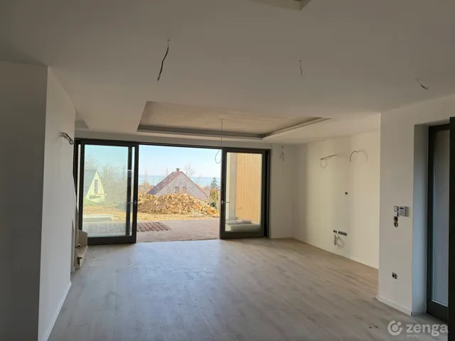 Eladó ház Ábrahámhegy 140 nm