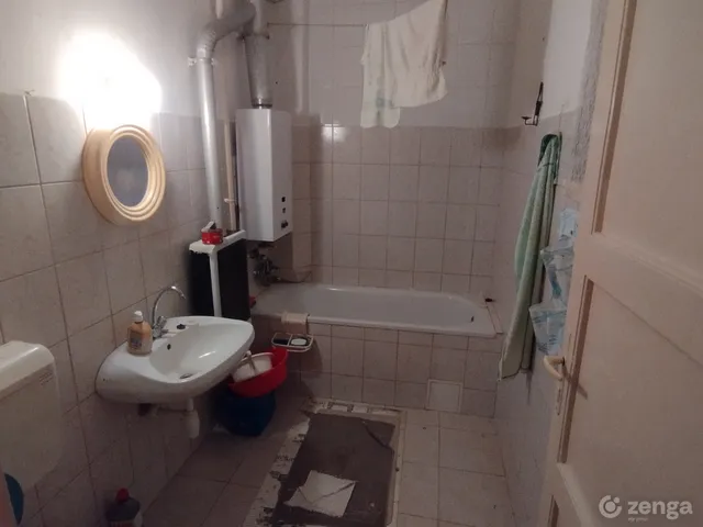 Eladó ház Szolnok, Piroska, Gazdaság tanya 299 nm