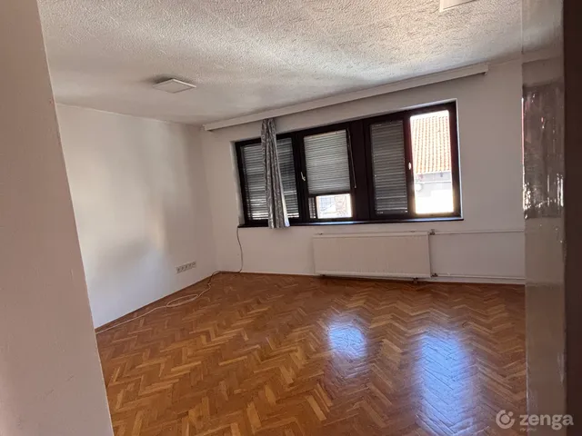 Eladó lakás Szeged, Ősz utca 9 66 nm