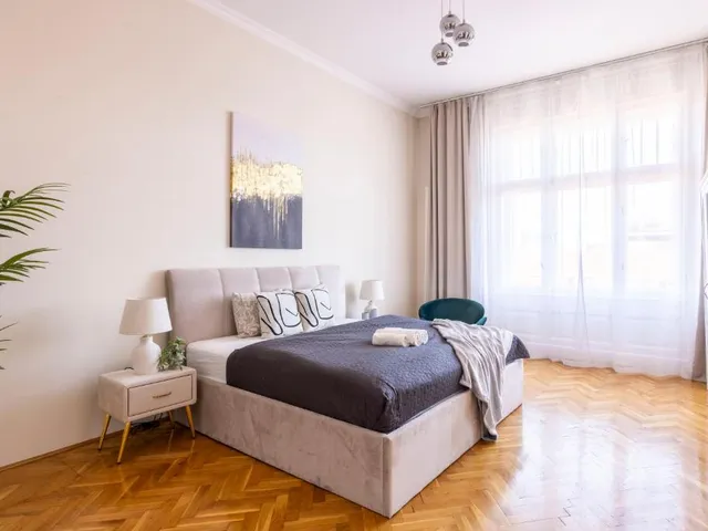 Eladó lakás Budapest VI. kerület 81 nm