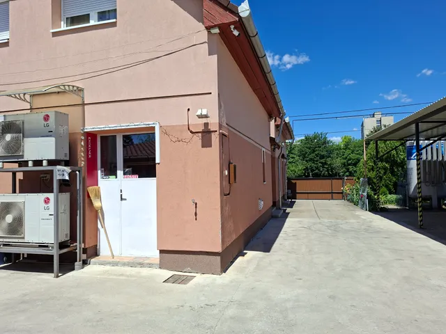 Eladó kereskedelmi és ipari ingatlan Miskolc, Győri kapu 200 nm