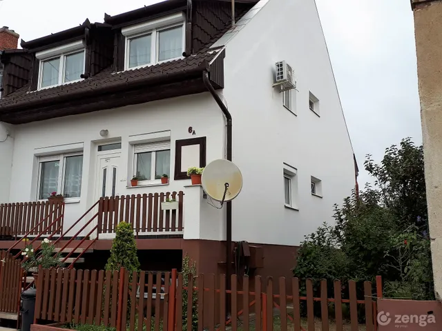 Eladó ház Veszprém, Egyetemváros 202 nm