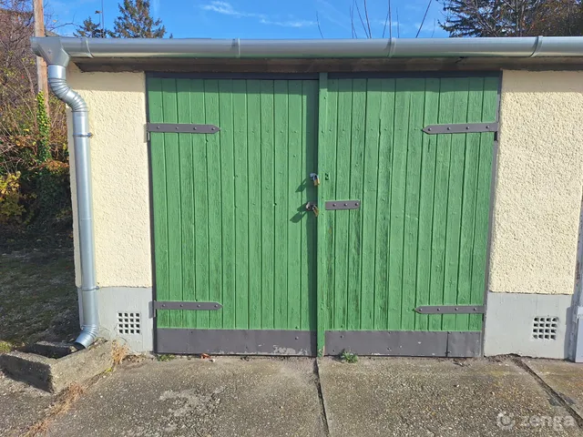 Eladó garázs Győr, Sziget, Radnóti Garázsszövetkezet 15 nm