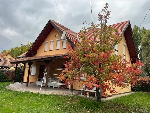 Eladó üdülő és hétvégi ház Balatonberény 140 nm