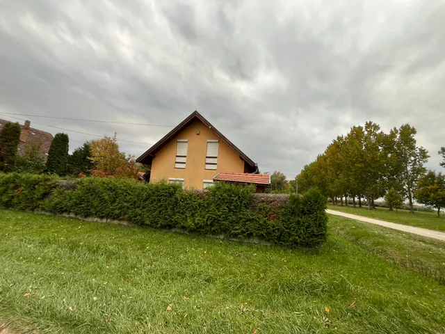 Eladó üdülő és hétvégi ház Balatonberény 140 nm